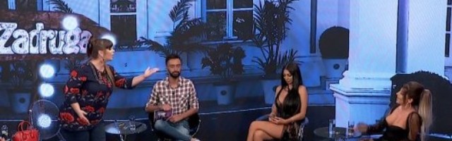 KURŠLUS U EMISIJI! Miljana SKOČILA na Šopićevu, IZVREĐALA JE, nazvala ORTODOKSNOM KU*VETINOM, a onda je ona udarila na njenu majku! (VIDEO)