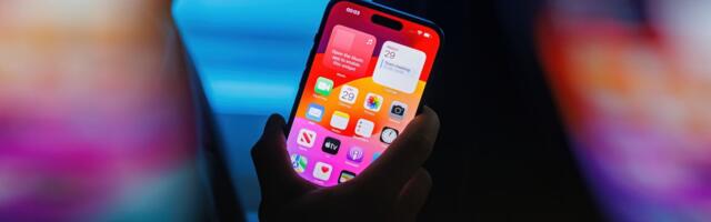 Dete kod osnovne škole u ruci držalo iPhone vredan 1.300 evra: Dogodilo se nešto što ga je rasplakalo