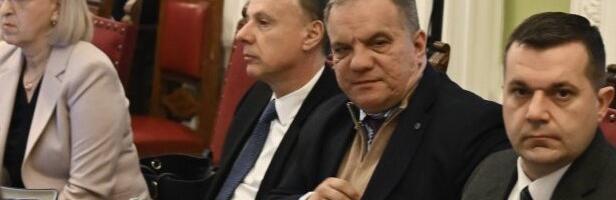 Blam! Djokić izjavljuje saučešće tek kad ga je ministar upitao da li je to uradio -A juče bančio po proslavama! (VIDEO)