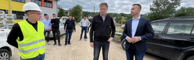 Глишић: Ђаци од првог септембра крећу у реконструисану школу у Бањи Врујци