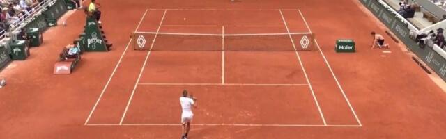 Zverev rutinski do četvrtfinala!