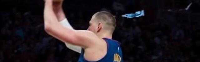JOKIĆ NIJE SA OVE PLANETE: Nestvarni potez srpskog košarkaša - sve u hali je ostavio u čudu! (VIDEO)
