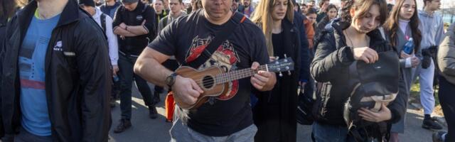 Beogradski studenti marširaju u Novi Sad, u BiH usvojeni važni zakoni za EU pregovore