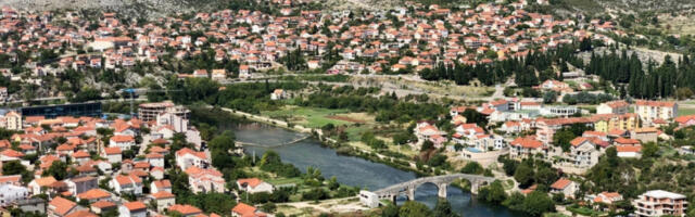 SVEŠTENIK NAPADNUT ISPRED SVOJE ZGRADE Rajković na Fejsbuku objavio šta mu se desilo