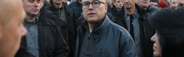 LICE MRŽNJE! KAO HORDA SU NAPALI ŠATOR! Vučević: Tako bi blokaderi vodili državu, SKLONI SU NASILJU NAD ŽENAMA!