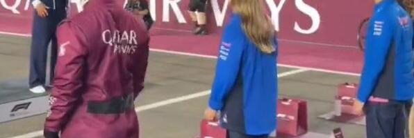 INSTITUCIJA GDE GOD DA SE POJAVI: Novak držao časove joge pred trku Formule 1!