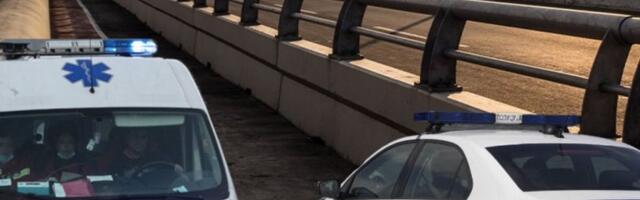 MUŠKARAC PAO SA PUPINOVOG MOSTA! Dezorijentisan zvao policiju!