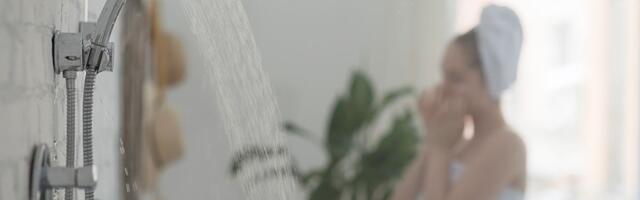 Svi pravimo istu grešku u kupatilu: Stručnjaci mole ljude da ne otvaraju prozore nakon tuširanja