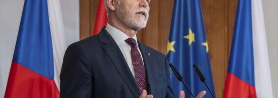 SVAĐA U DRŽAVNOM VRHU: Premijer i vlada okrenuli leđa predsedniku! Evo zašto svi gledaju u NATO