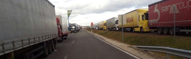 Teretnjaci na Šidu čekaju 4 sata: Kolone i na Horgošu, Batrovcima i Kelebiji
