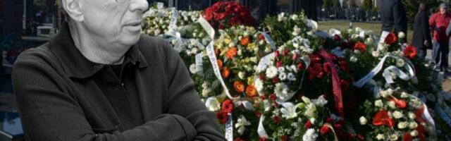 SAŠA POPOVIĆ ISPRAĆEN UZ PRETUŽNU PESMU: Evo čija želja je bila da mu baš nju sviraju na GROBU, reči ove balade KIDAJU DUŠU!