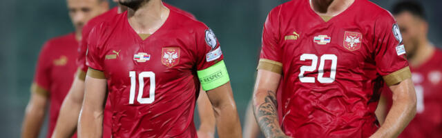 IMA NEKA TAJNA VEZA: Tadić snimljen u društvu zgodne plavuše, nije mu bilo loše! (FOTO, VIDEO)