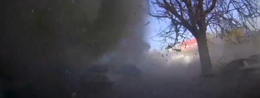 IZRAELSKA BOMBA STVORILA EFEKAT KAO DA JE NOĆ USRED DANA! Pogledajte TOTALNI MRAK i haos usred dana u iranskom gradu od 600.000 stanovnika (VIDEO)