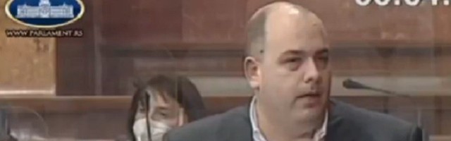ŠOU U SKUPŠTINI "Đilas je nacista i fašista"
