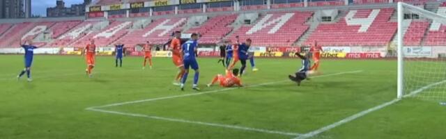 Ovo može samo u srpskom fudbalu! Sudije proveravale ofsajd čak 13 minuta