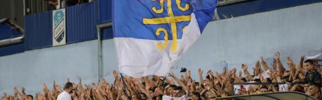 Delije napustile stadion USRED MEČA!