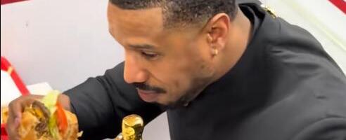 Osvojio Oskara, pa otišao na pljeskavicu i pomfrit: Pogledajte kako je Majkl B. Džordan proslavio to što je proglašen najboljim glumcem (VIDEO)