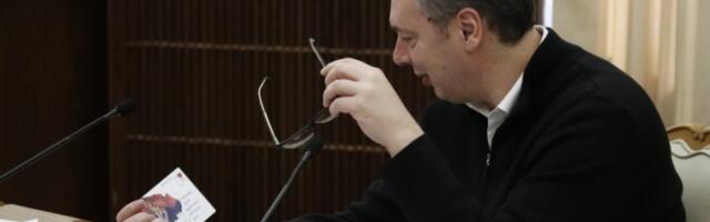 ''VOLIM VAS I GLEDAM VAS NA TV-u, MNOGO VOLIM SRBIJU'' Pogledajte šta su građani pisali predsedniku Vučiću (FOTO/VIDEO)