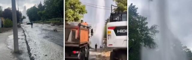 Ogroman "gejzir" u Teodora Drajzera: Ulica postala reka (VIDEO)