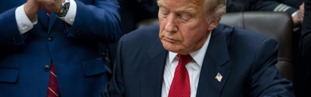 TRAMP DELI POLJOPRIVREDNICIMA 12 MILIJARDI DOLARA! Pomaže im pošto teško prodaju proizvode zbog njegovog carinskog rata sa Kinom