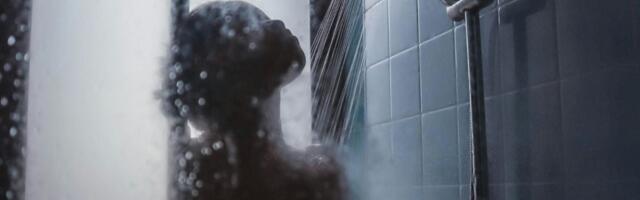 Dark Showering: Tajna večernje rutine koja vodi do dubokog sna i totalne relaksacije