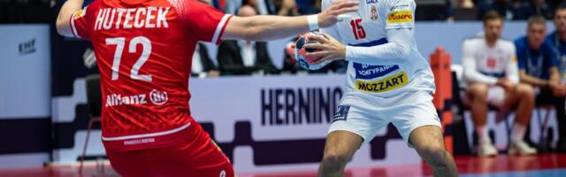 OVAKO NEŠTO SE NE PAMTI! NAŠI RUKOMETAŠI POSTIGLI GOL KAKAV SE RETKO VIĐA! Pogođena stativa sa celog terena, a o reakciji golmana svi pričaju - ovo je hit!