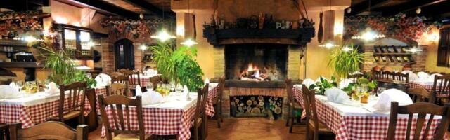 Okršaj supružnika u kafani: Deda se "malo opustio", baba ponela motku (VIDEO)