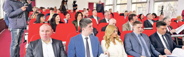 Још јед­но заседање „од јутра до сутра”