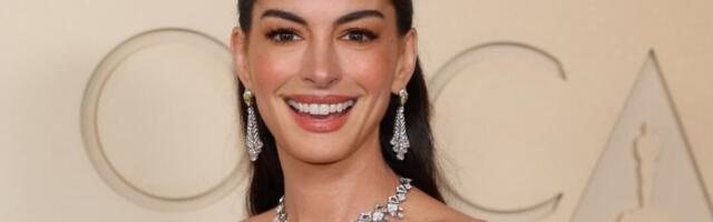 Holivudska magija bez skalpela: En Hatavej otkriva tajnu svog izgleda na dodeli Oskara