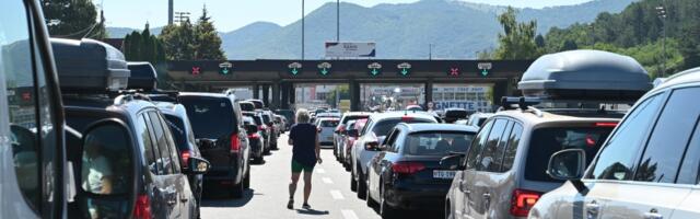 Krećete na put ovim vozilom, naoružajte se strpljenjem: Evo gde su kilometarske kolone