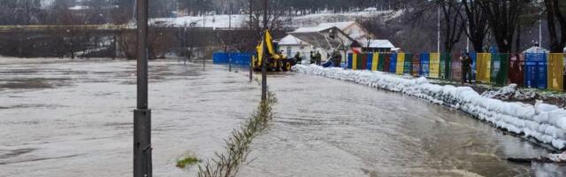 Stiže novi poplavni talas, Raška ojačava bedeme, u Pazaru “spavaju”