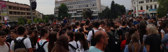 Stigao je heroj Srbije! Ljudi u Čačku u transu!  (VIDEO)