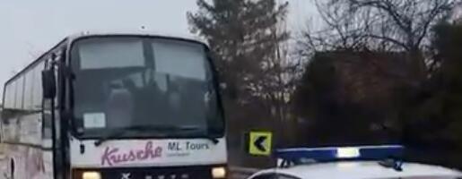 “Susret“ studenata i autobusa sa pristalicama SNS-a (VIDEO)