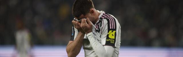UŽASNA VEST IZ ITALIJE! VLAHOVIĆ TEŠKO POVREĐEN! Dušan u suzama napustio teren, a ove reči trenera Juventusa niko nije želeo da čuje