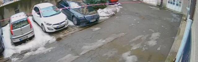 Uznemirujući snimak iz Novog Sada! Svi zahvaljuju Bogu što u ovom trenutku na ulici nije bilo ljudi (VIDEO)