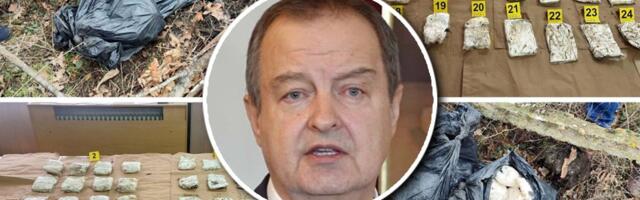 POGLEDAЈTE PRVE SLIKE ZAPLENE O KOЈOЈ BRUЈI SRBIЈA: Dačić otkrio filmske detalje hapšenja kod Pančeva!