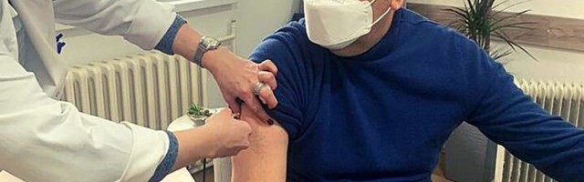 Rasim Ljajić: Vakcinisao sam se da bih dao primer