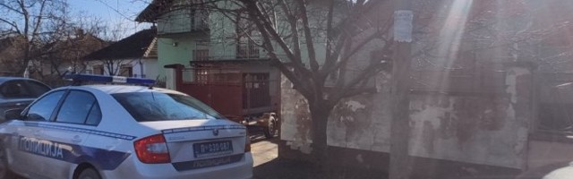 POLICAJCI ULETELI U LOKAL ZBOG FIZIČKOG NASILJA, pijani gost nasrnuo na njih kada su mu tražili ličnu kartu!