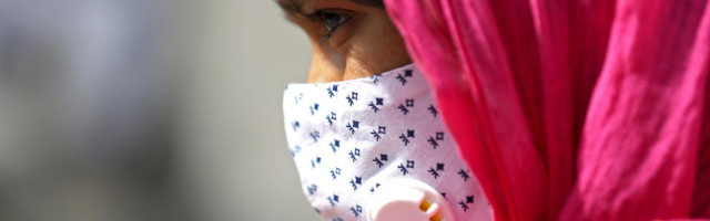 Indija je u jednom danu zabeležila 89.000 novoobolelih od korone, ali otvara škole