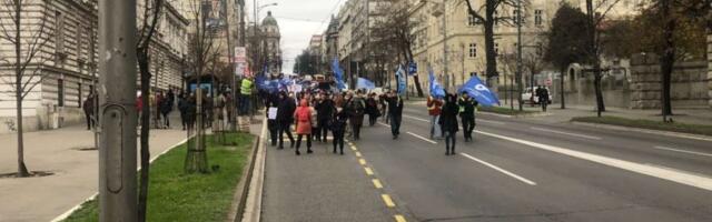 PRIZNALI U SKUPŠTINI: Opozicija politizuje protest prosvetnih radnika!