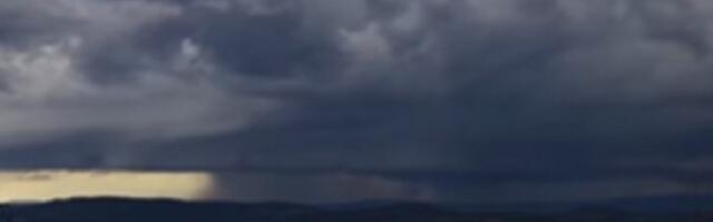 Drama na nebu iznad Srbije: Avioni kruže, ne mogu da slete zbog oluje