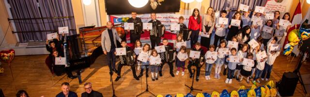 “A:Kultura” organizovala 11. Muzički festival za decu i mlade “Zlatna pčela”
