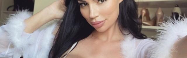 Gigantske grudi koristi kao police: Bujnim poprsjem zarađuje milione, a nijednom se nije skinula (VIDEO)