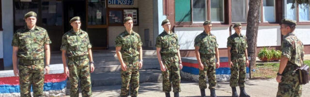 Нове генерације војника примљене на служење војног рока у касарне у Сомбору, Ваљеву и Лесковцу