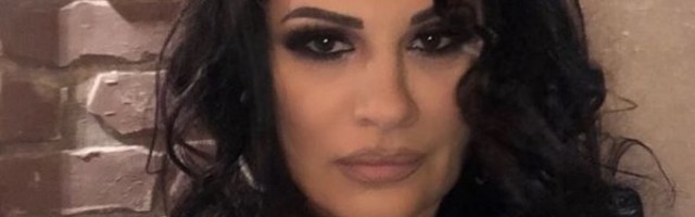 (VIDEO) DIRALA SE NA OČIGLED SVIH: Jana Todorović pokazala je svima kako uživa u penušavoj kupki!