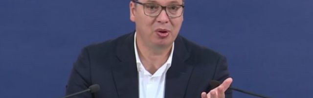VUČIĆ PORUČIO: U Pariz putujem ujutru, NOĆ ĆU PROVESTI U PREDSEDNIŠTVU, NE PLAŠIM SE PROTESTA!
