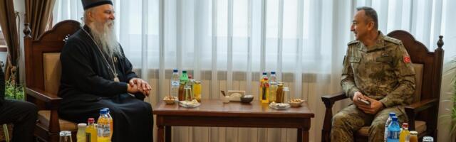 Komadant KFOR-a se sastao sa mitropolitom raško-prizrenskim Teodosijem