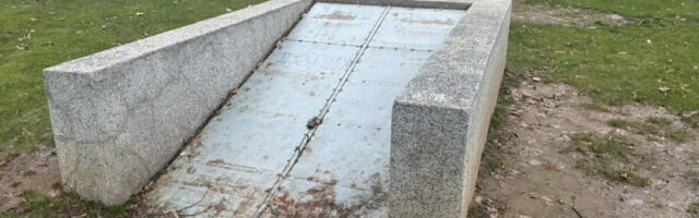 Sanirana polomljena vrata skloništa u centru Niša