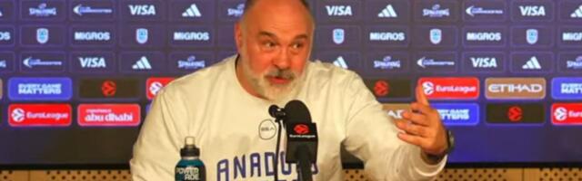 Laso imao ludu konferenciju posle poraza od Zvezde: Iznervirao ga novinar, pa on njega "rešetao" pitanjima