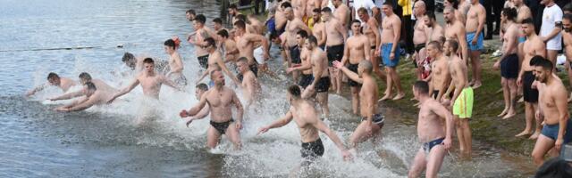 U Kragujevcu počinje prijava za plivanje za Časni krst, posebni uslovi za maloletne učesnike